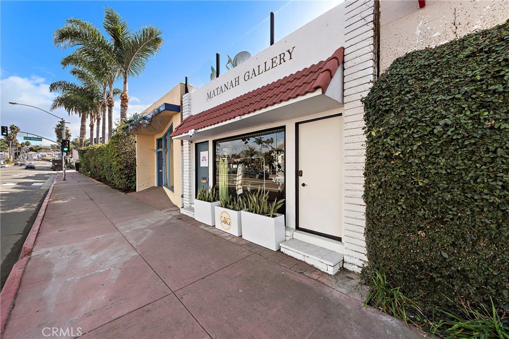 1604 N El Camino Real