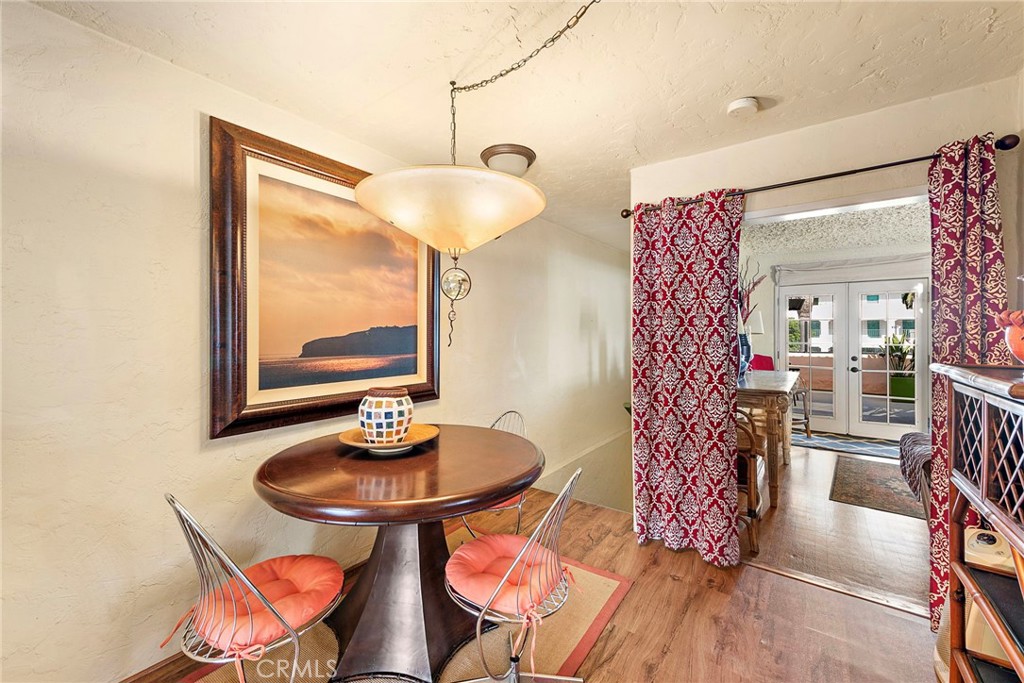 1604 N El Camino Real