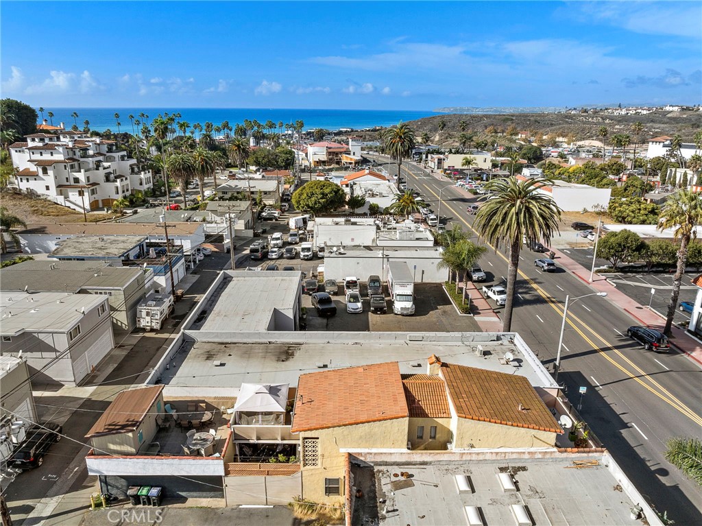 1604 N El Camino Real