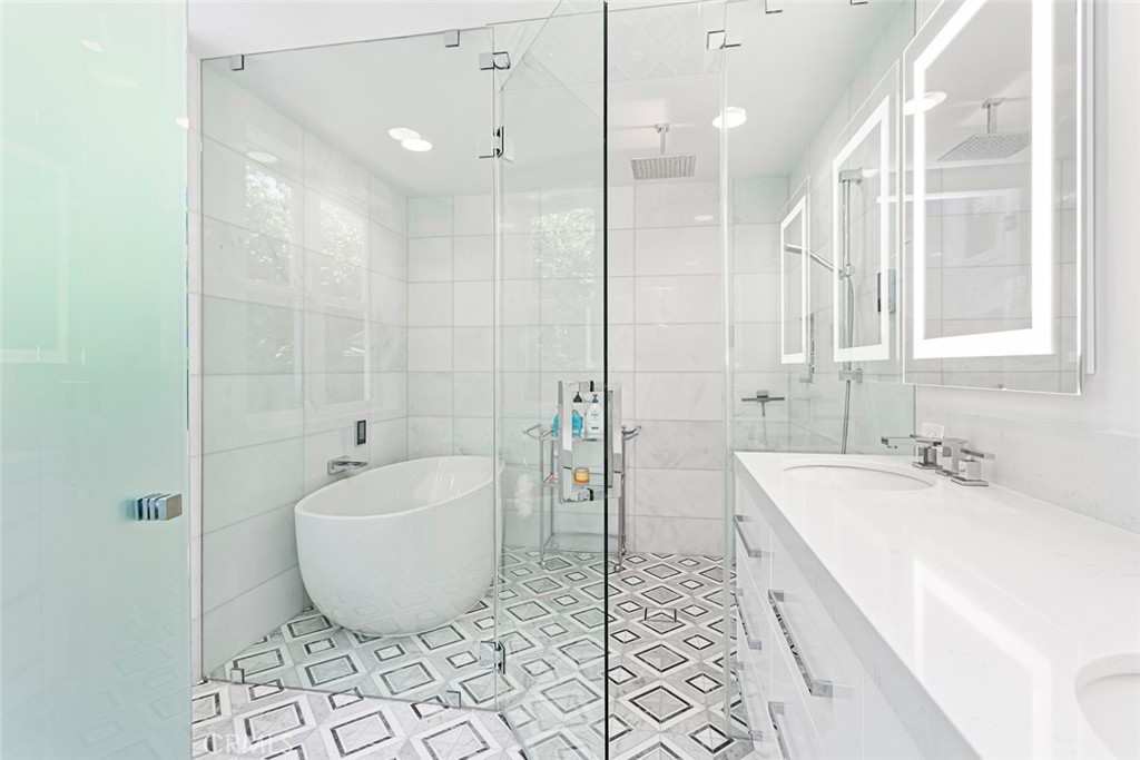 2720 Bayside Drive A