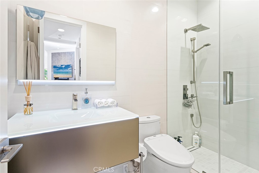 2720 Bayside Drive A