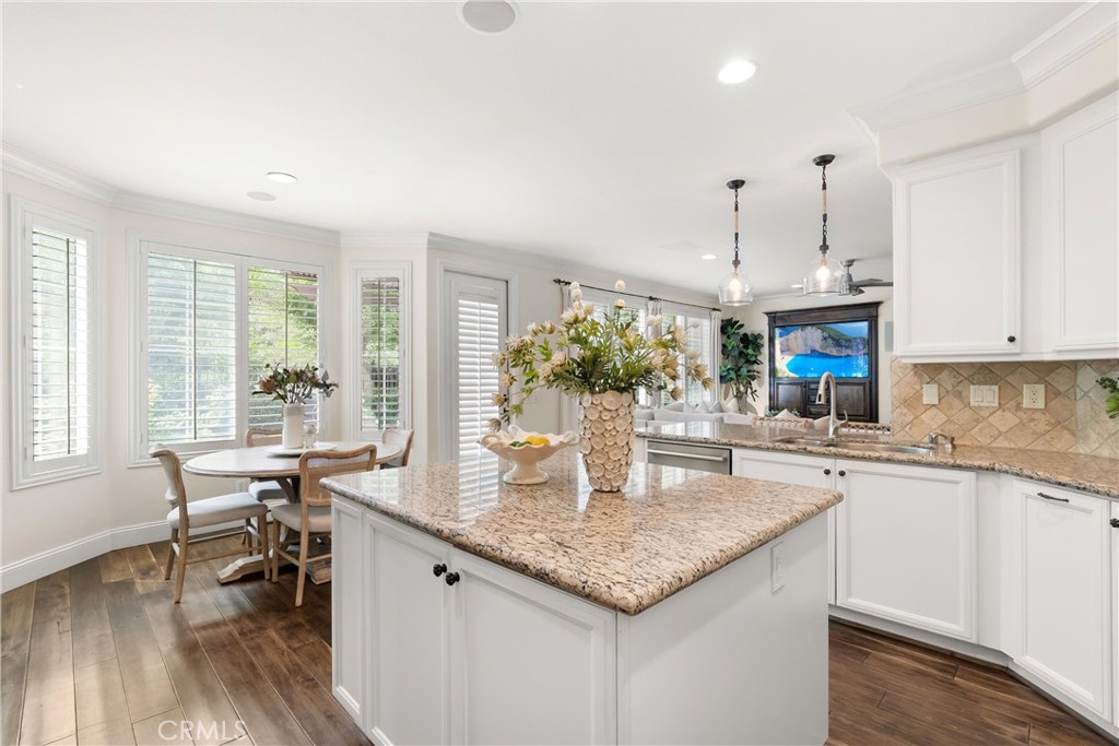 28411 Via Del Sereno