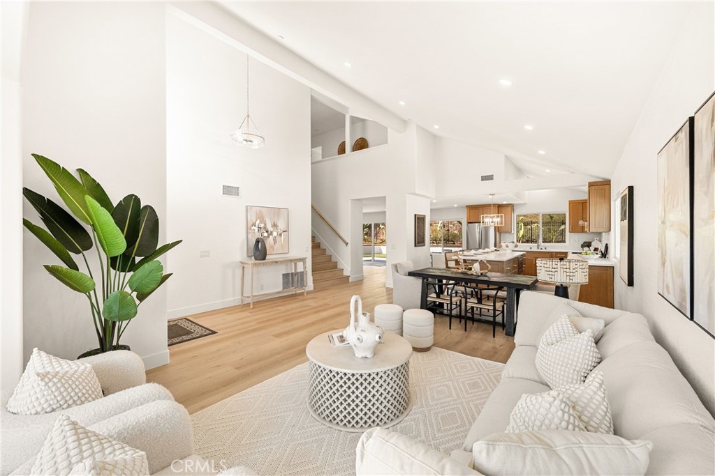 2908 Calle Frontera