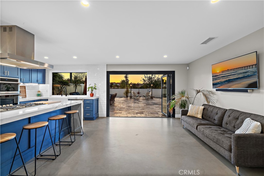 29091 Country Hills