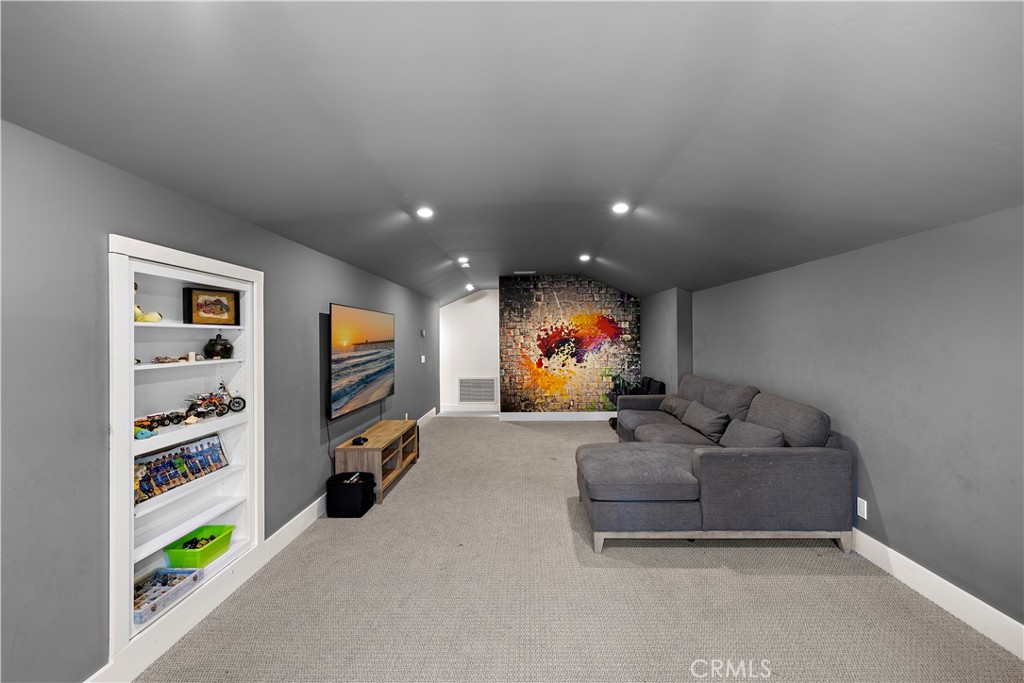 29091 Country Hills