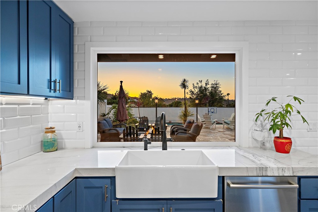 29091 Country Hills