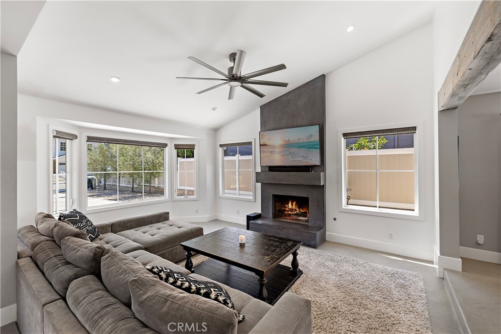 29091 Country Hills