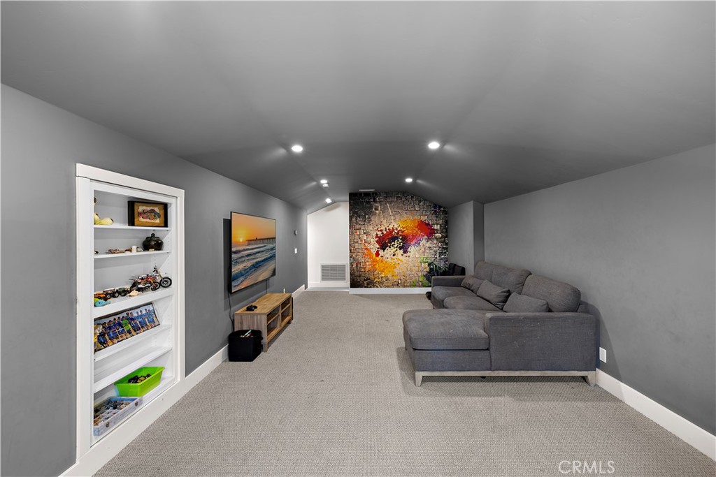 29091 Country Hills