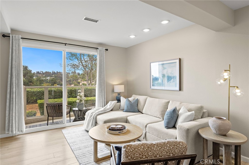 30902 Clubhouse 24E