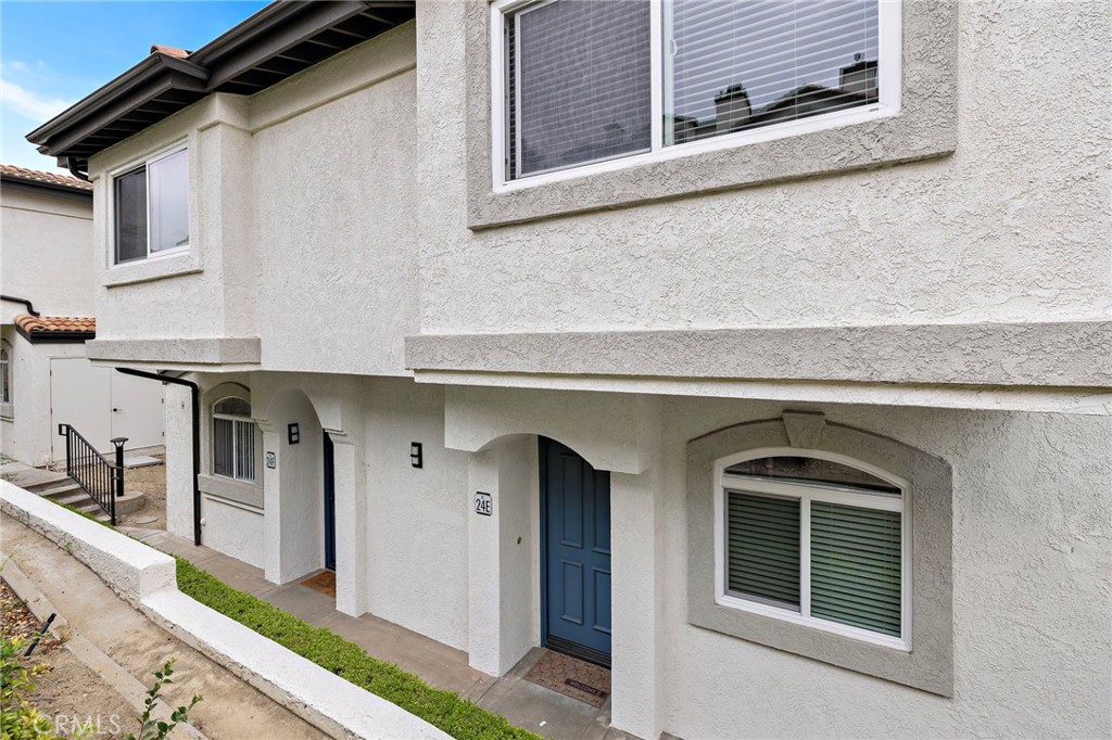 30902 Clubhouse 24E