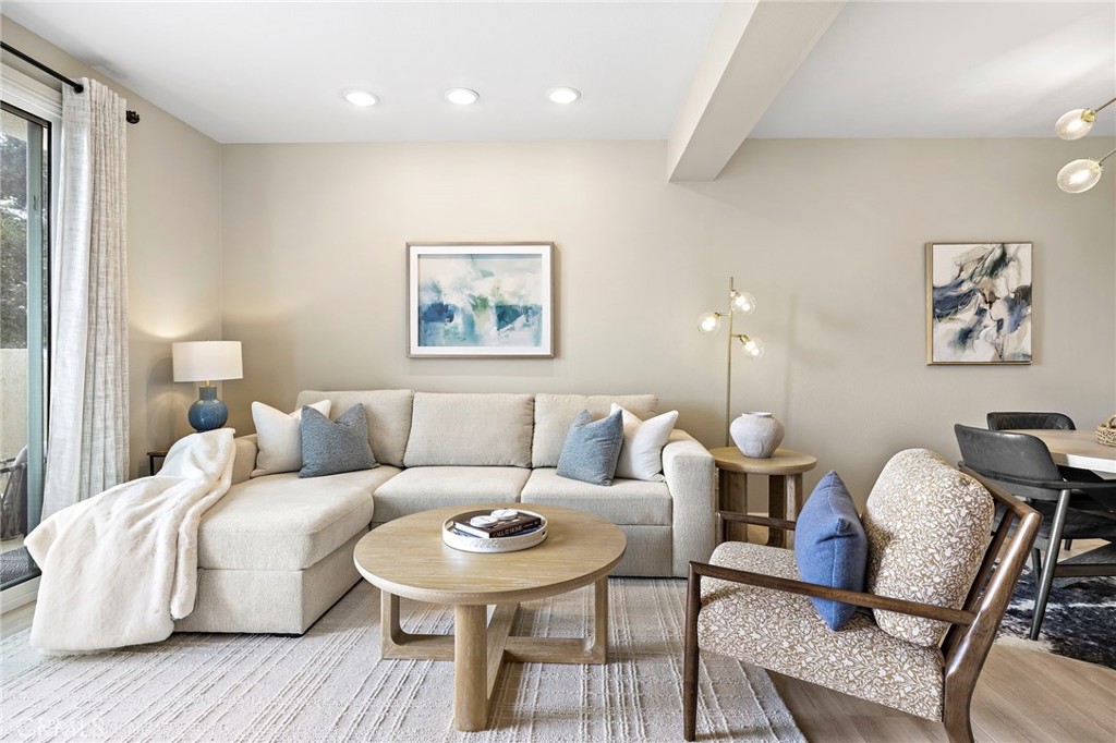30902 Clubhouse 24E