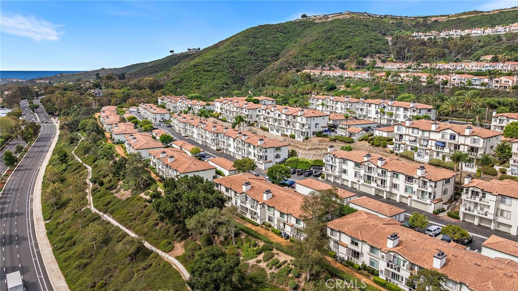 30902 Clubhouse 24E