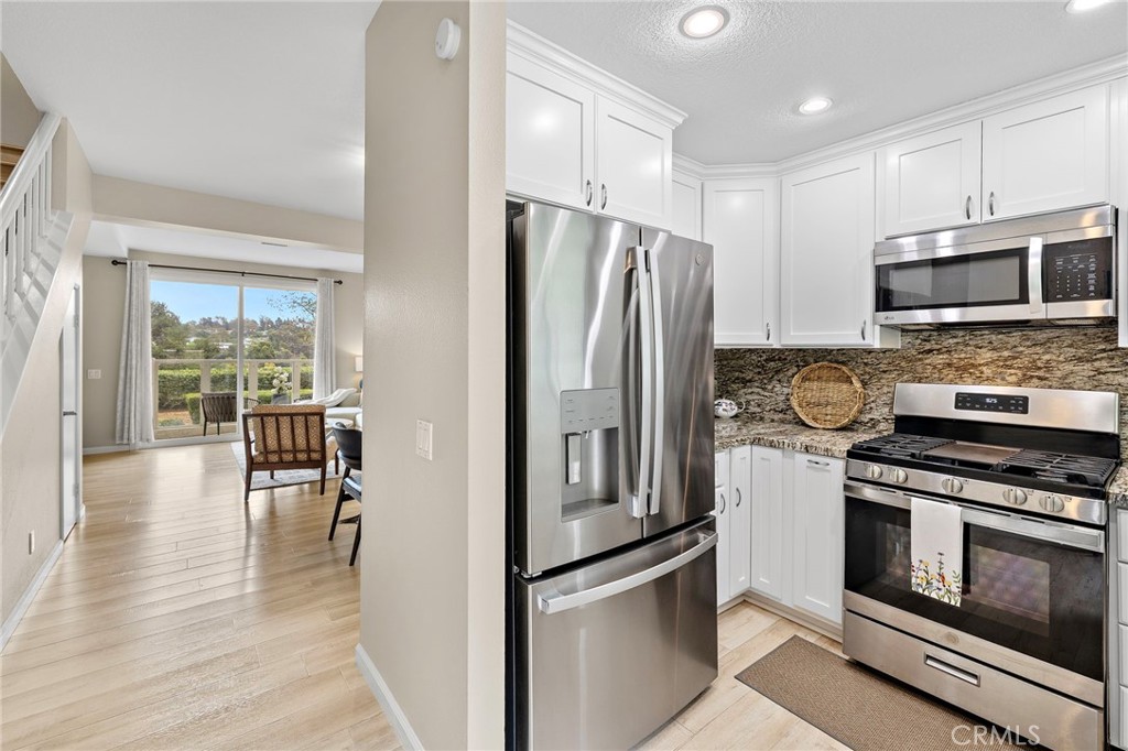 30902 Clubhouse 24E