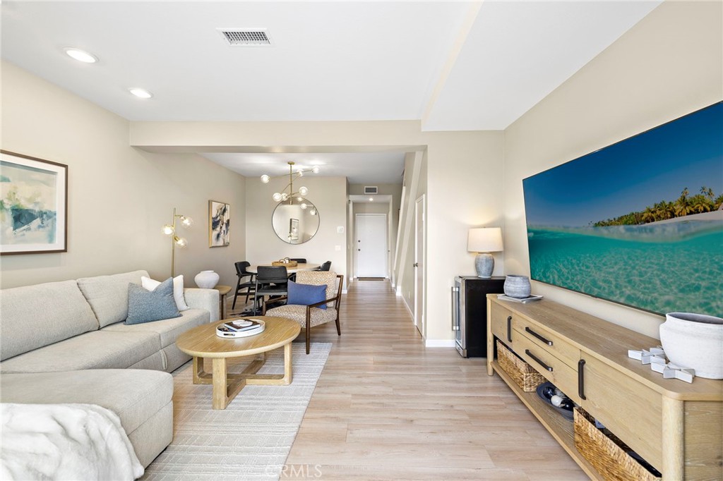 30902 Clubhouse 24E
