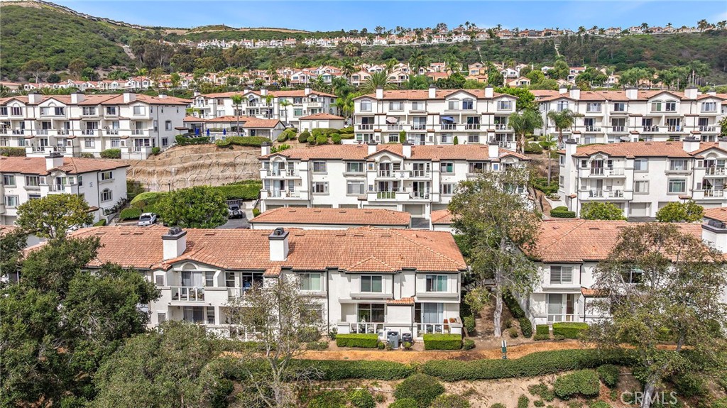 30902 Clubhouse 24E