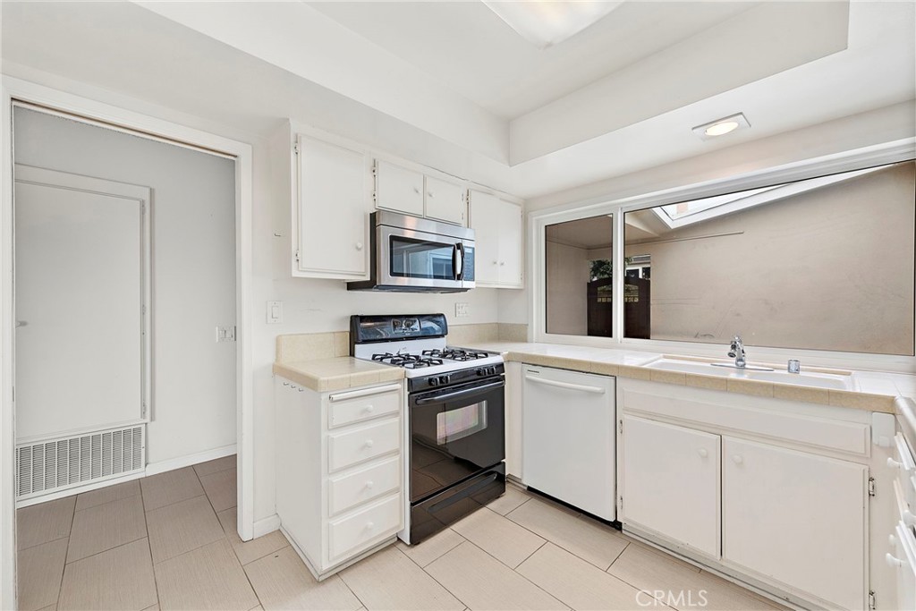 3808 Vista Campana S 52