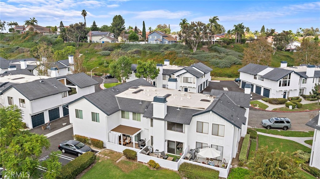25616 Paseo La Cresta
