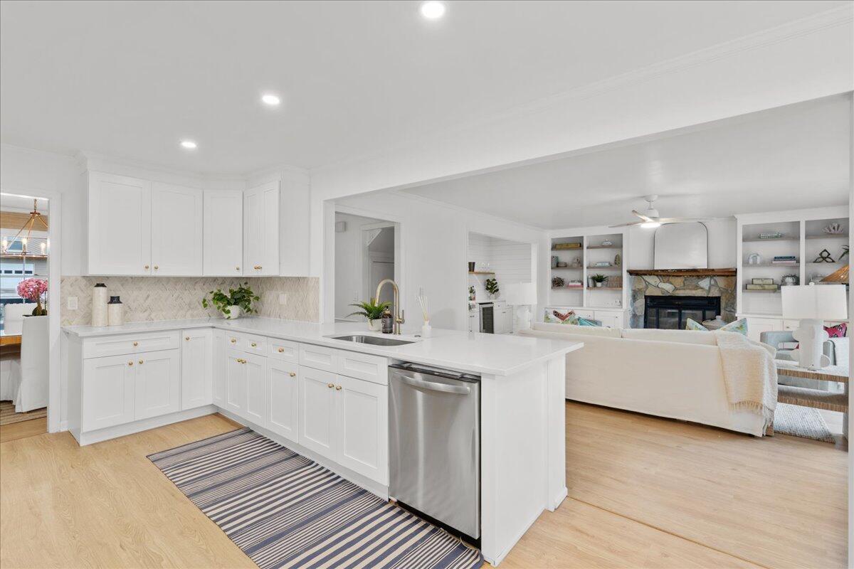 2192 Forest Lakes Boulevard