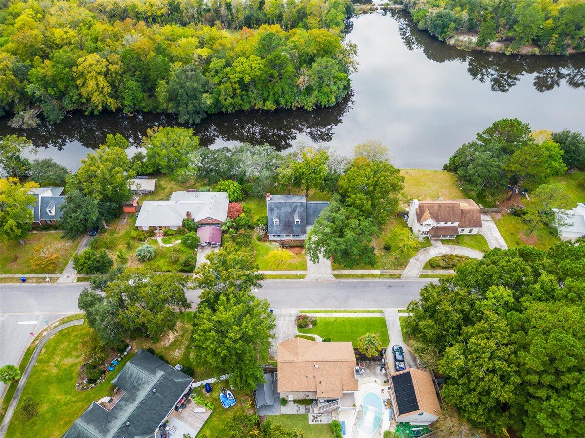 2192 Forest Lakes Boulevard