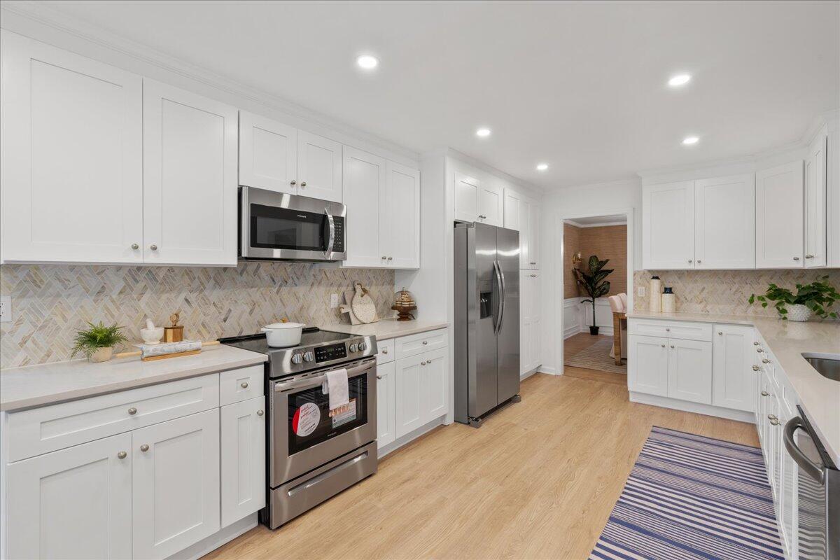 2192 Forest Lakes Boulevard