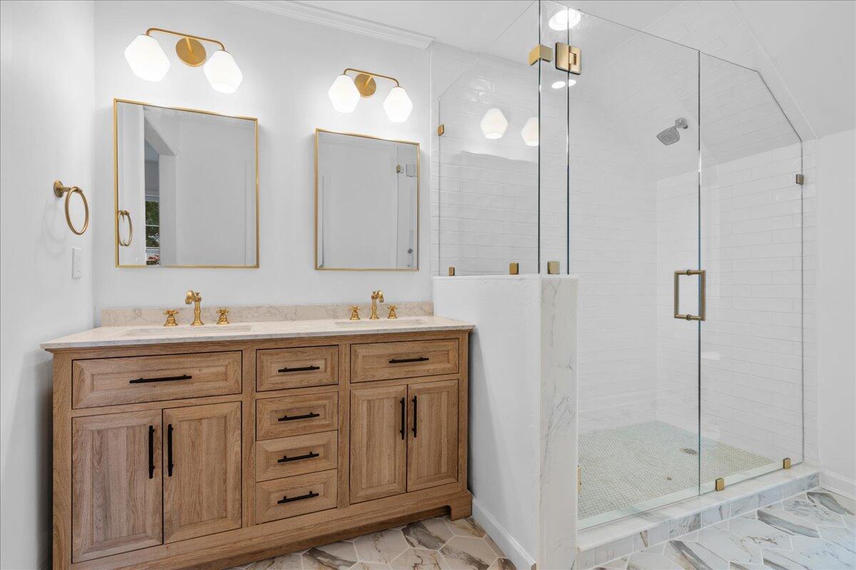 2192 Forest Lakes Boulevard