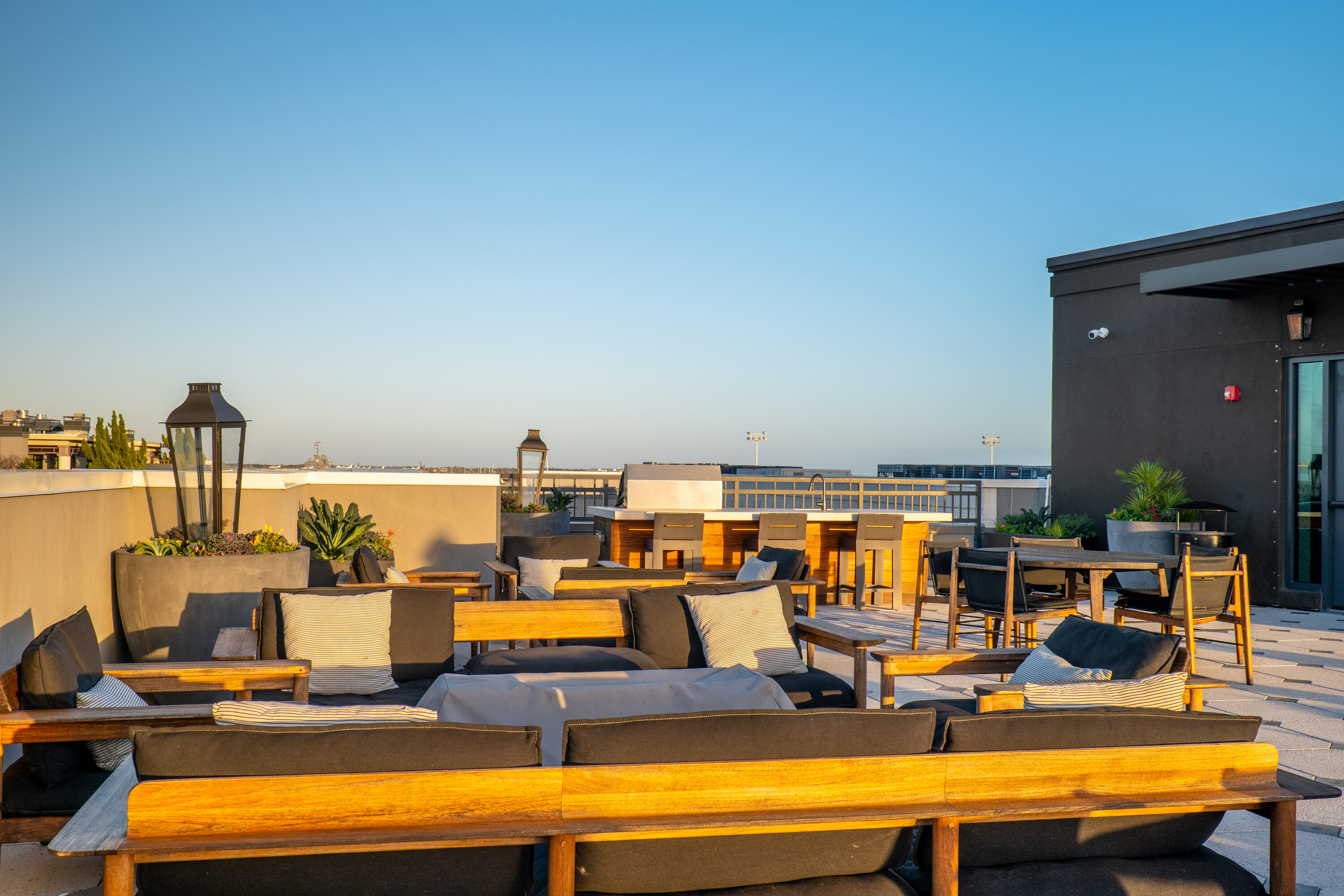 5 Gadsdenboro Street # 409