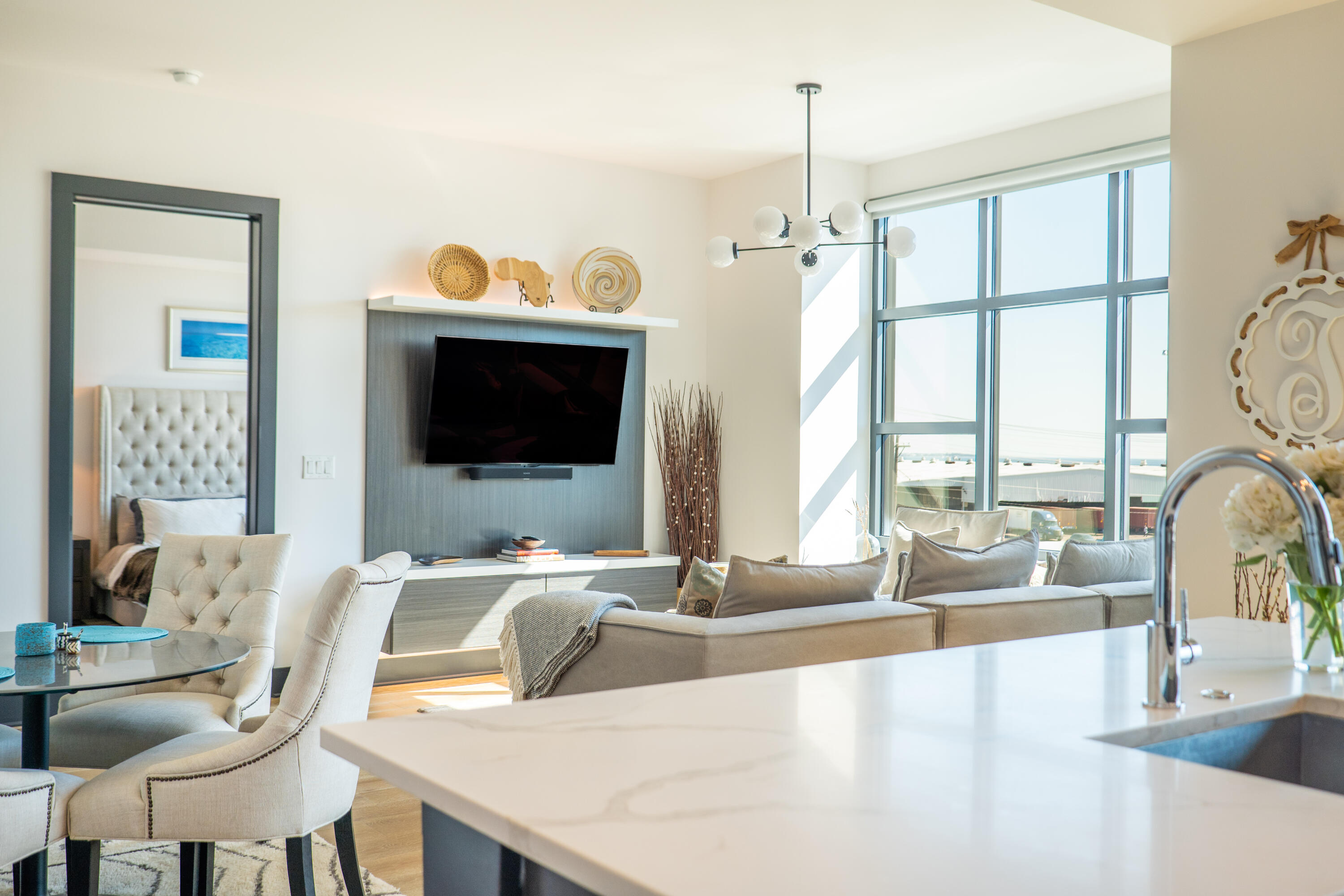 5 Gadsdenboro Street # 409