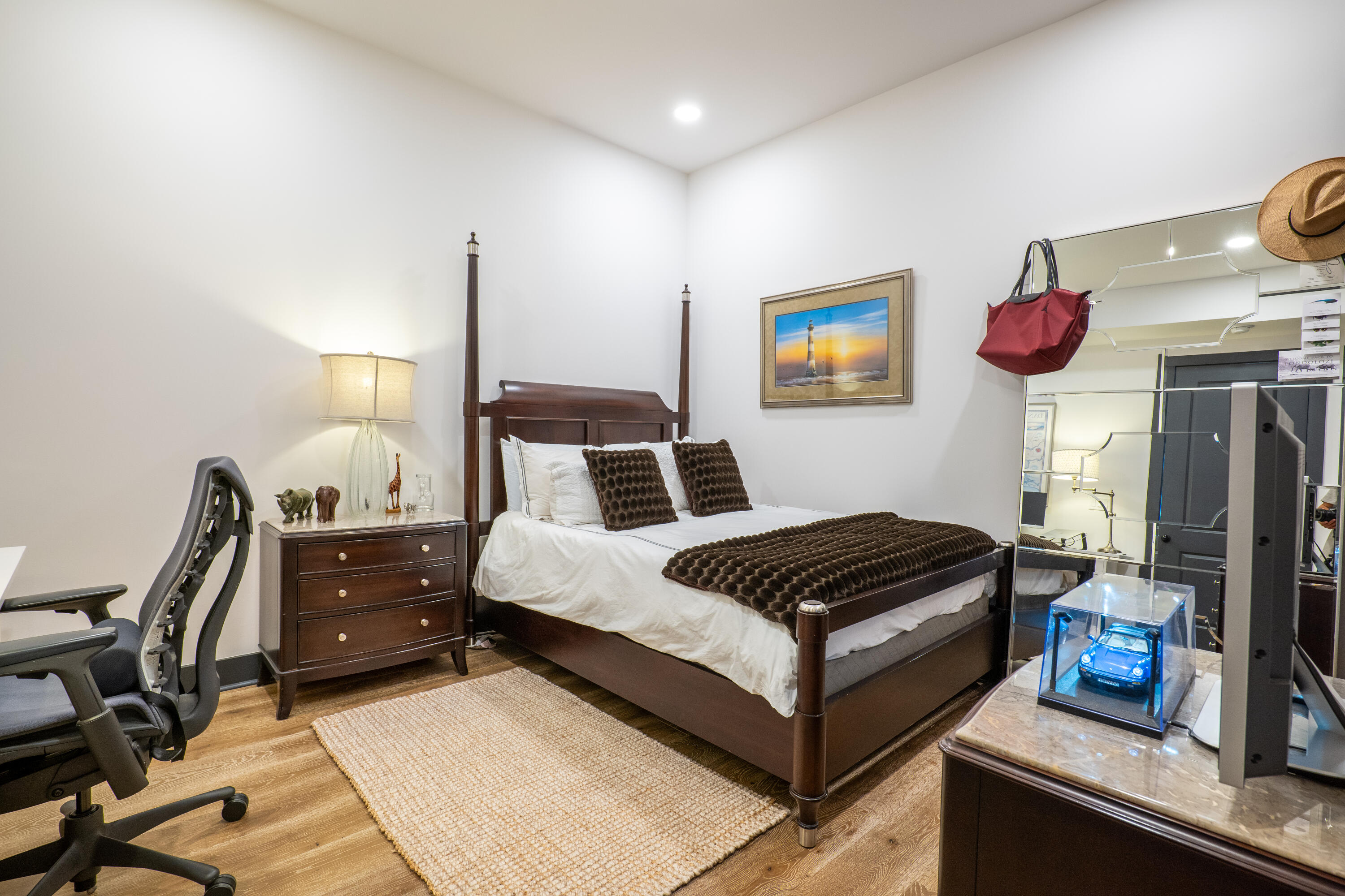 5 Gadsdenboro Street # 409