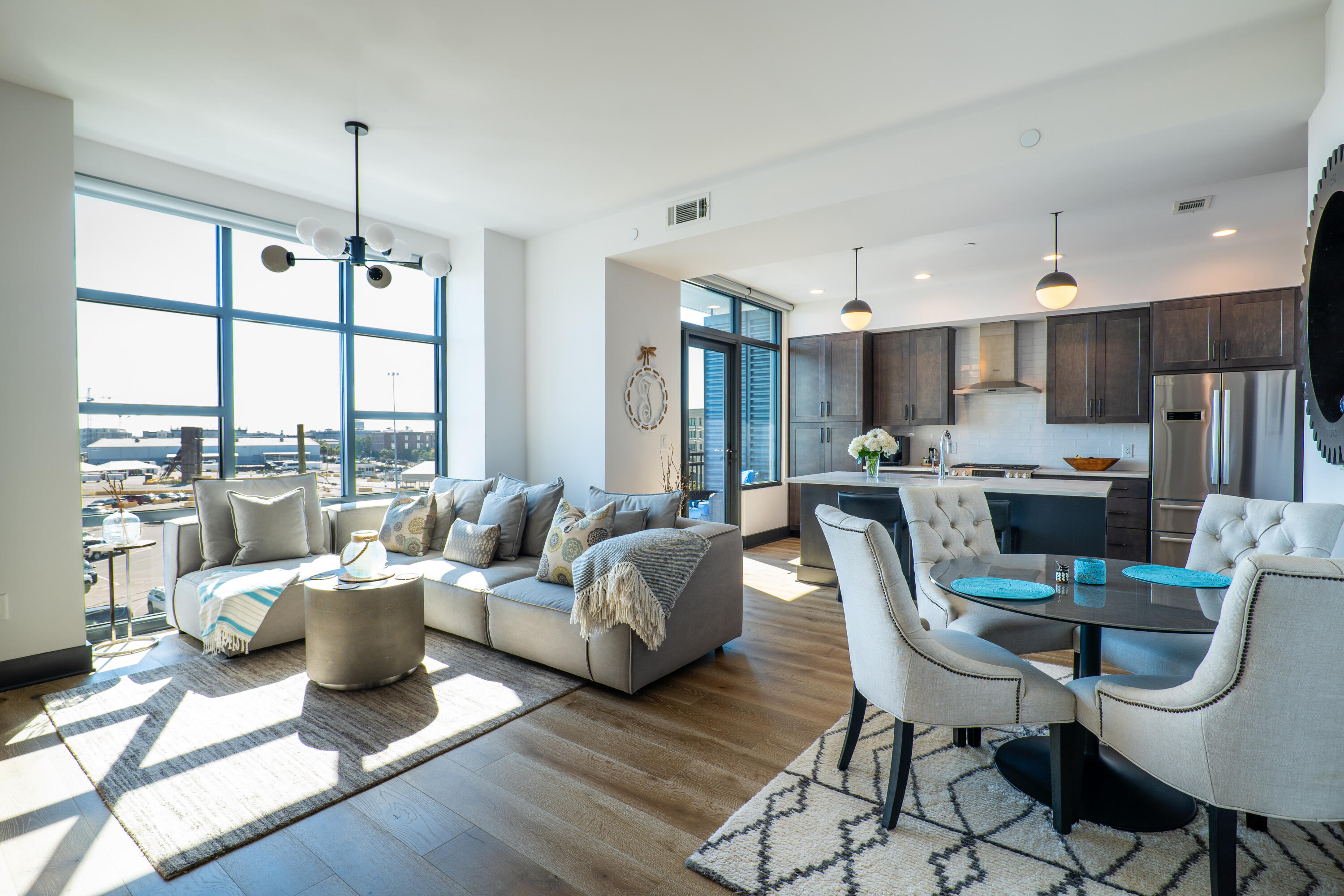 5 Gadsdenboro Street # 409