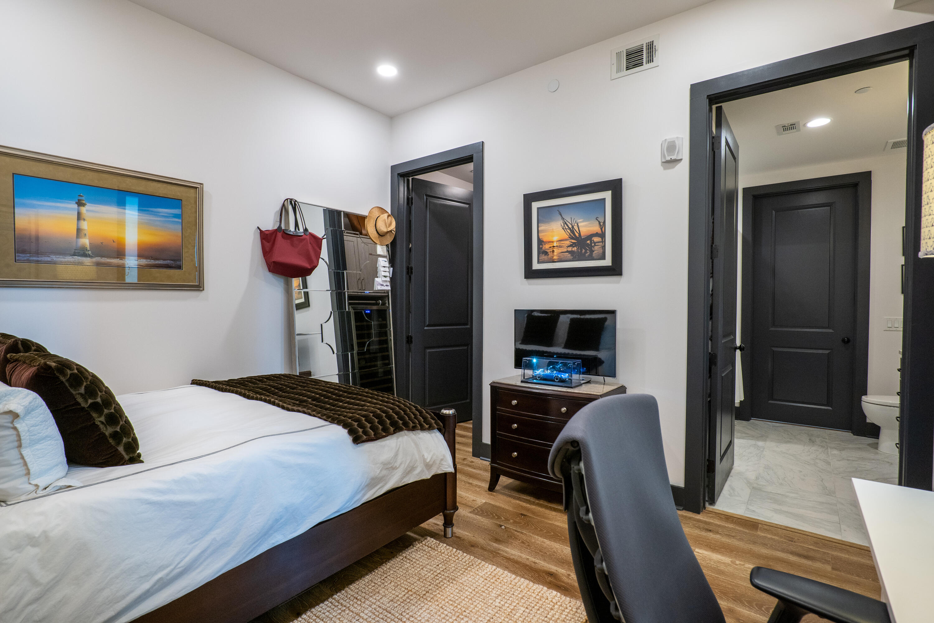 5 Gadsdenboro Street # 409