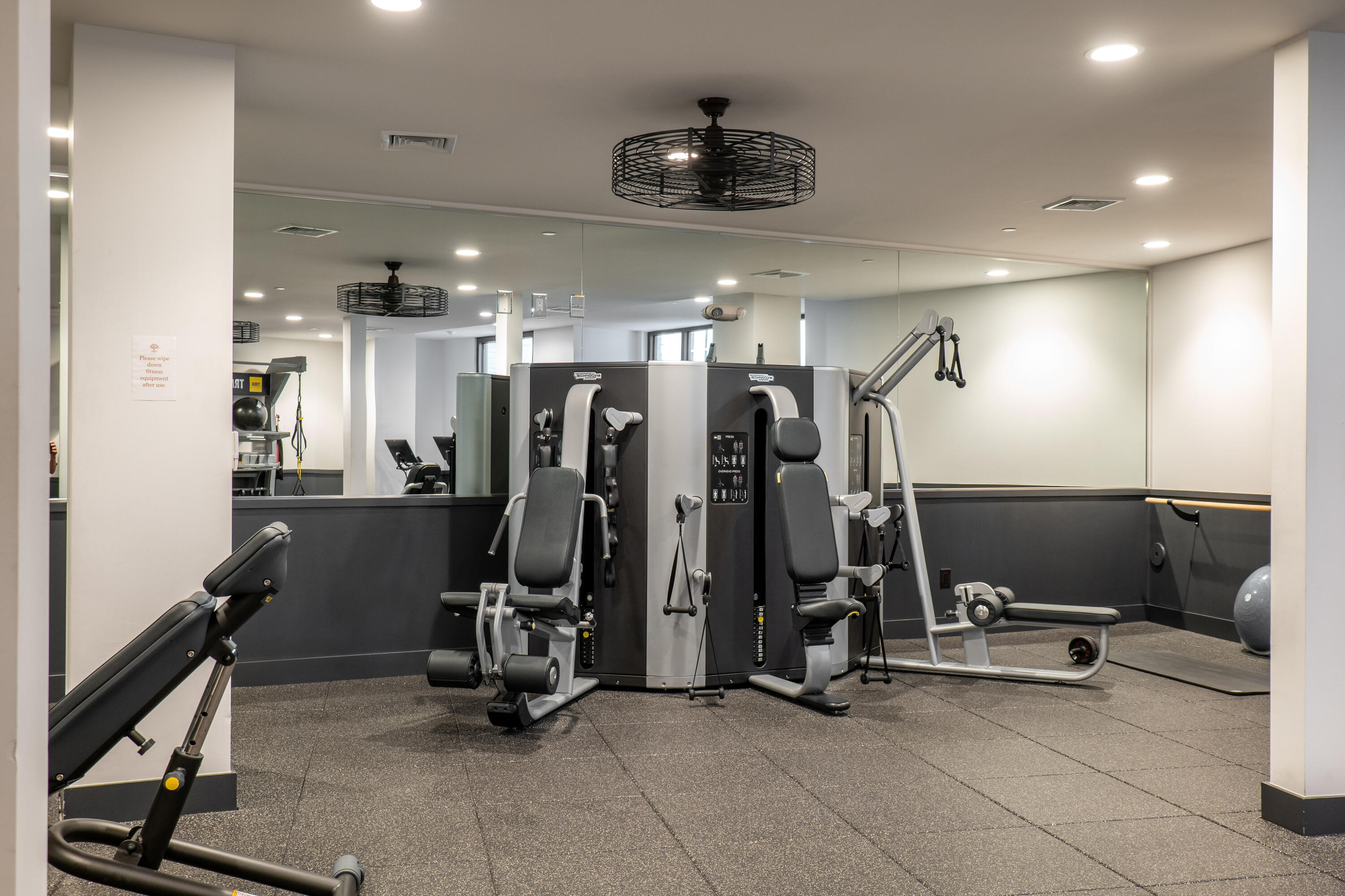 5 Gadsdenboro Street # 409