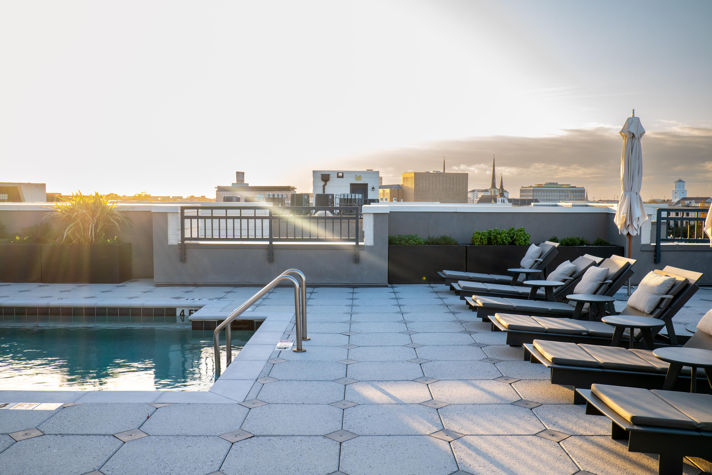 5 Gadsdenboro Street # 409