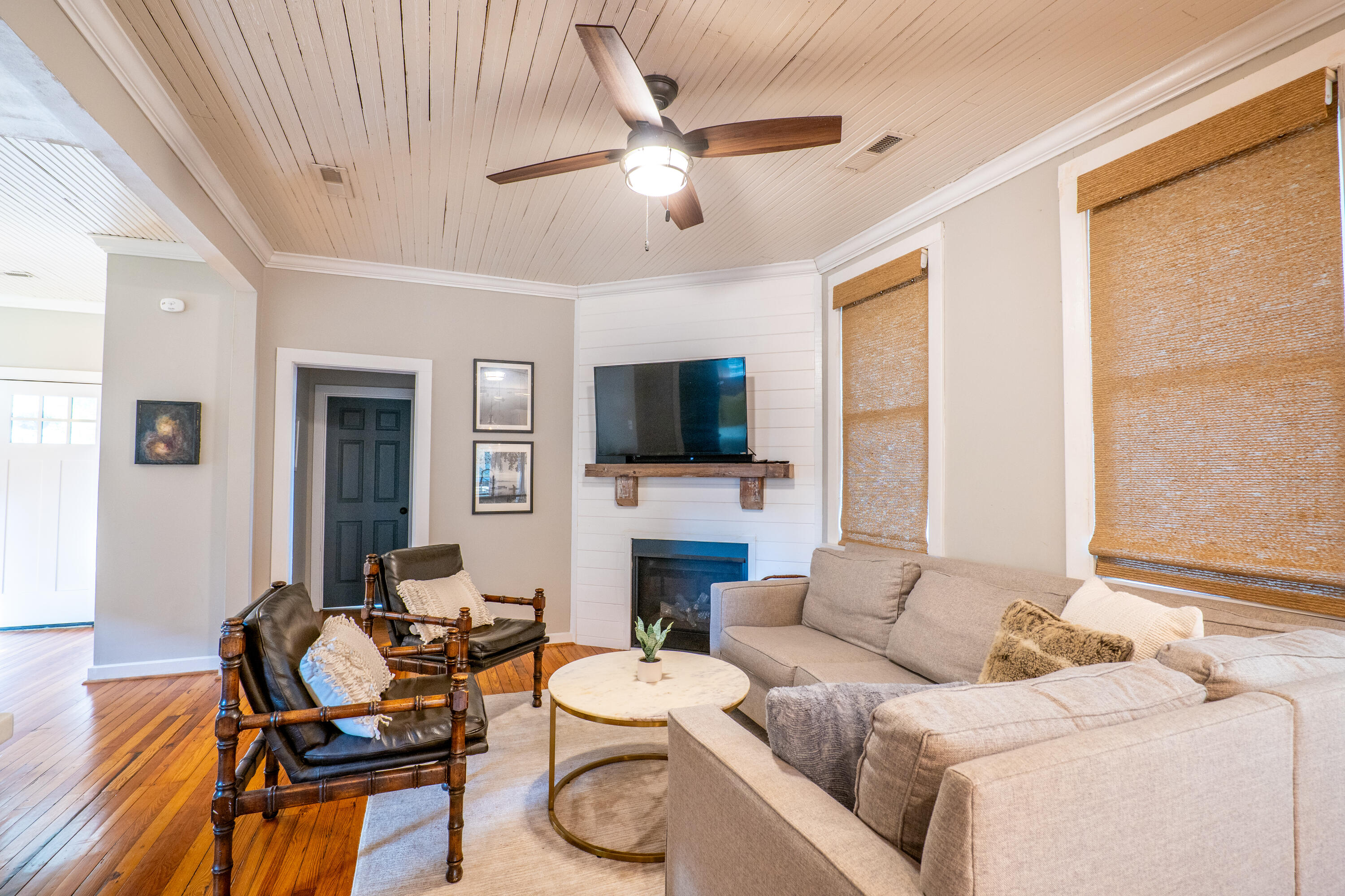 1079 Glenshaw Street