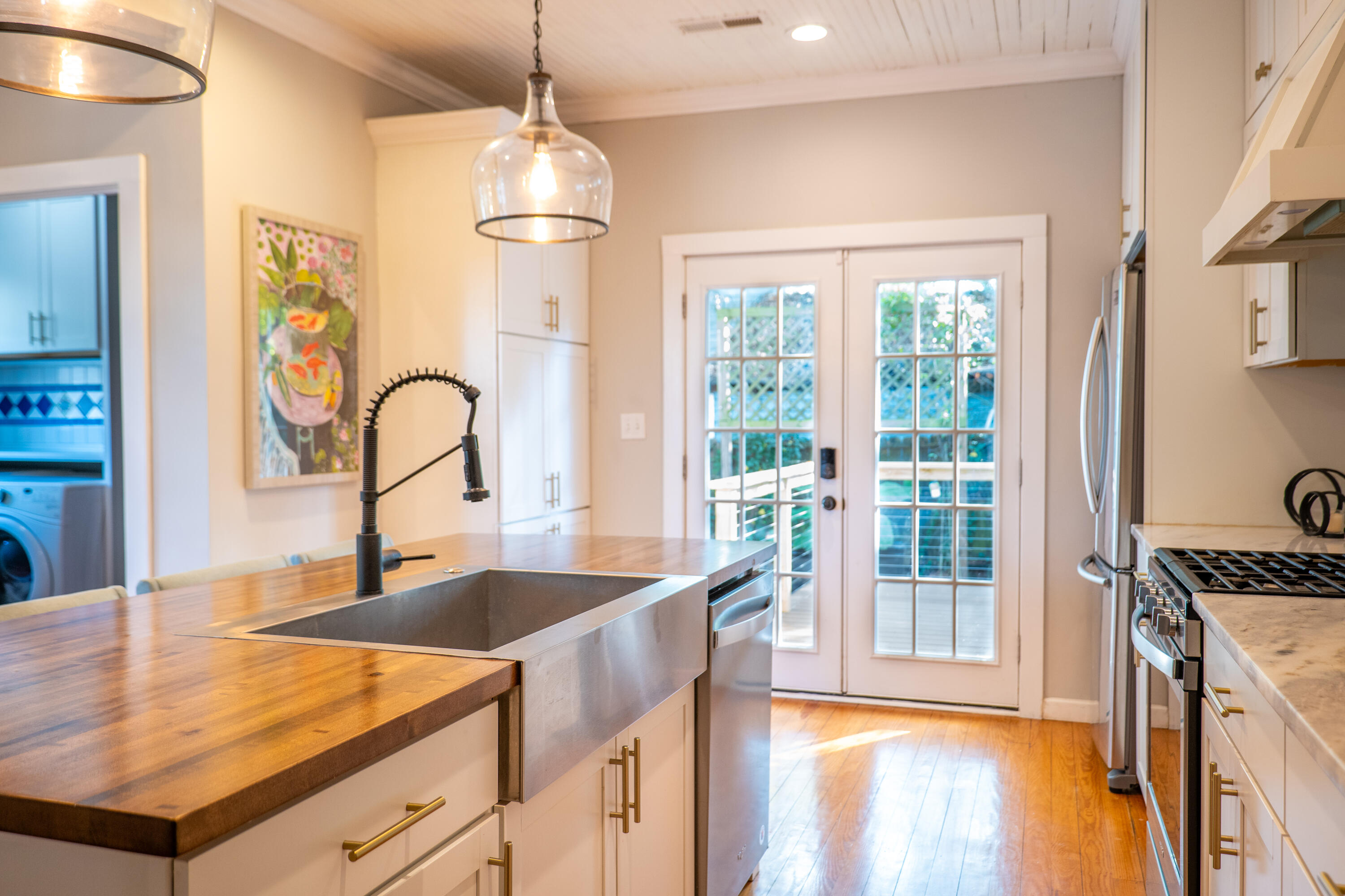 1079 Glenshaw Street