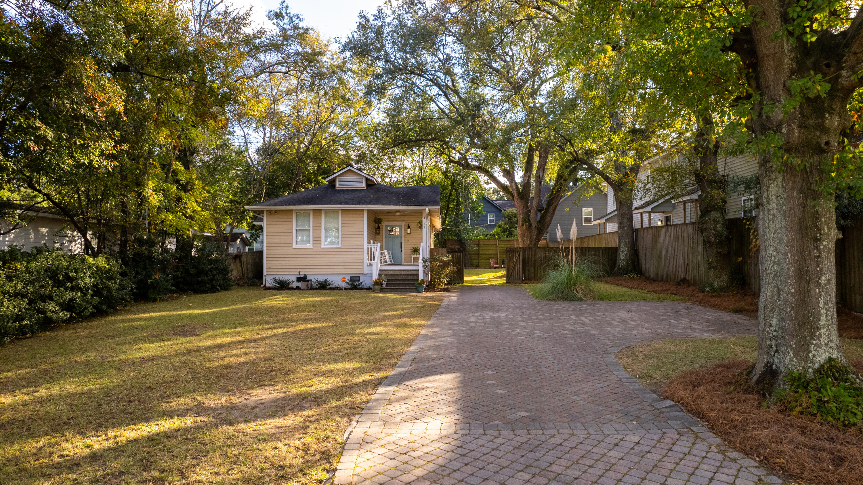 1079 Glenshaw Street