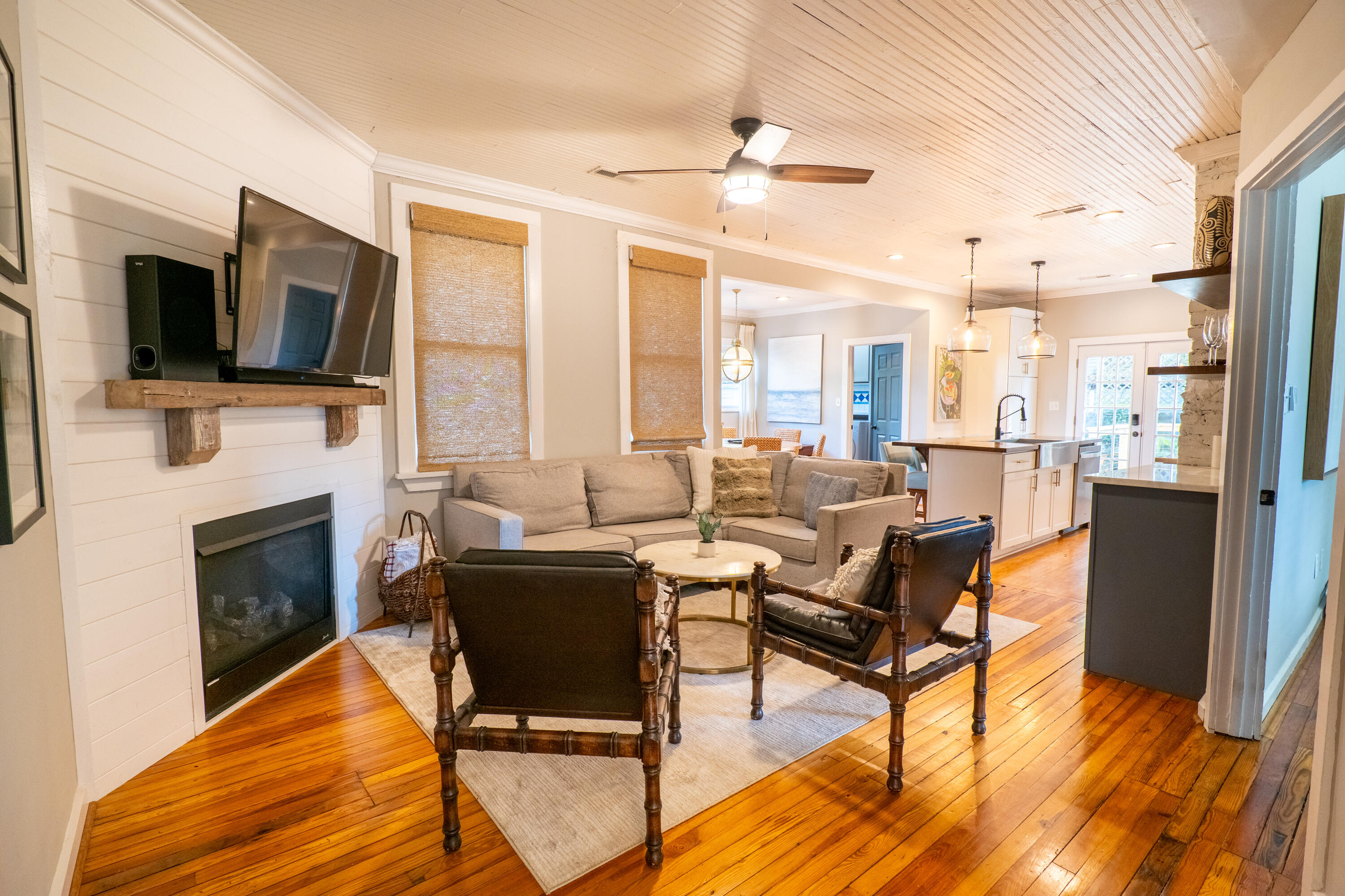 1079 Glenshaw Street