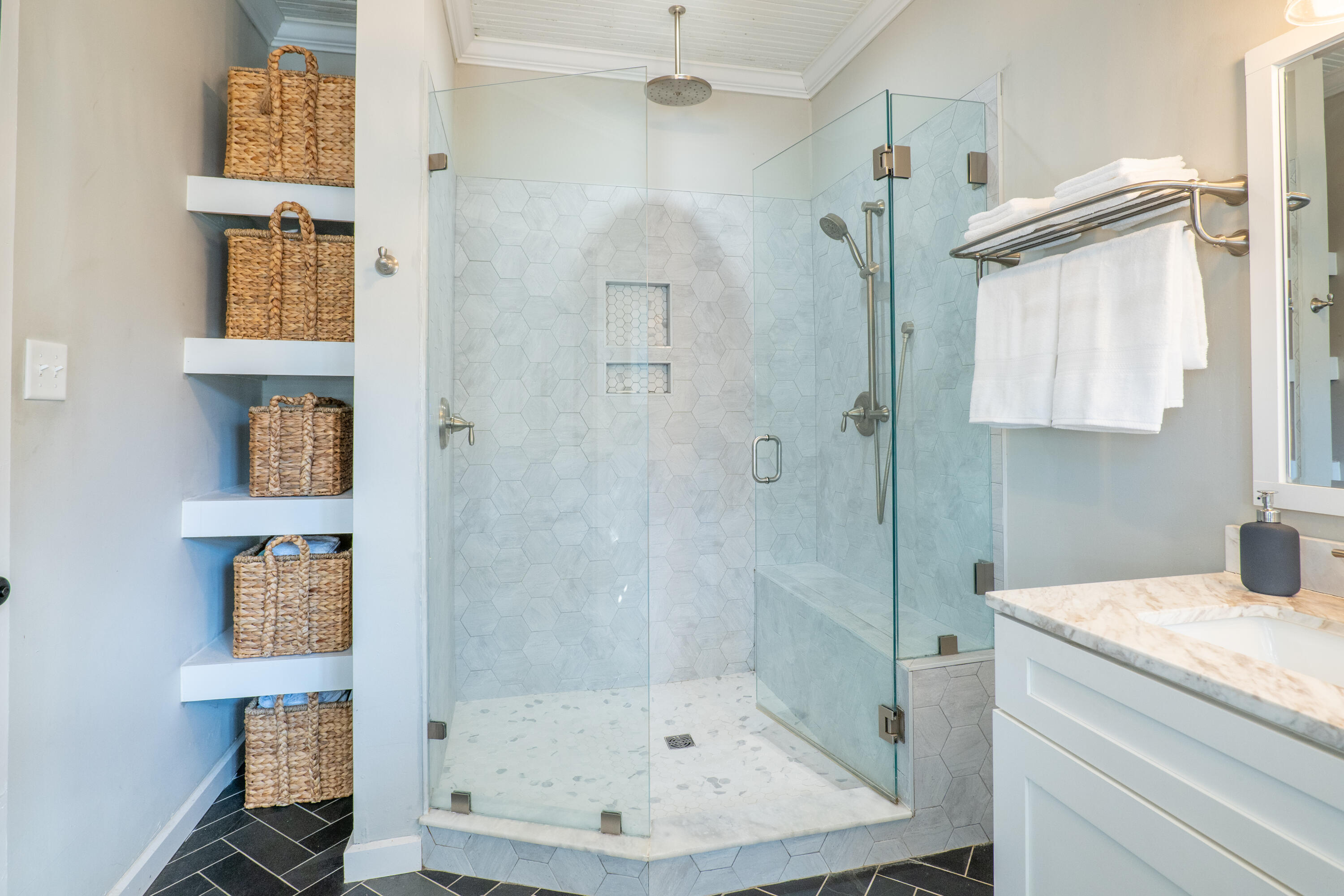 1079 Glenshaw Street