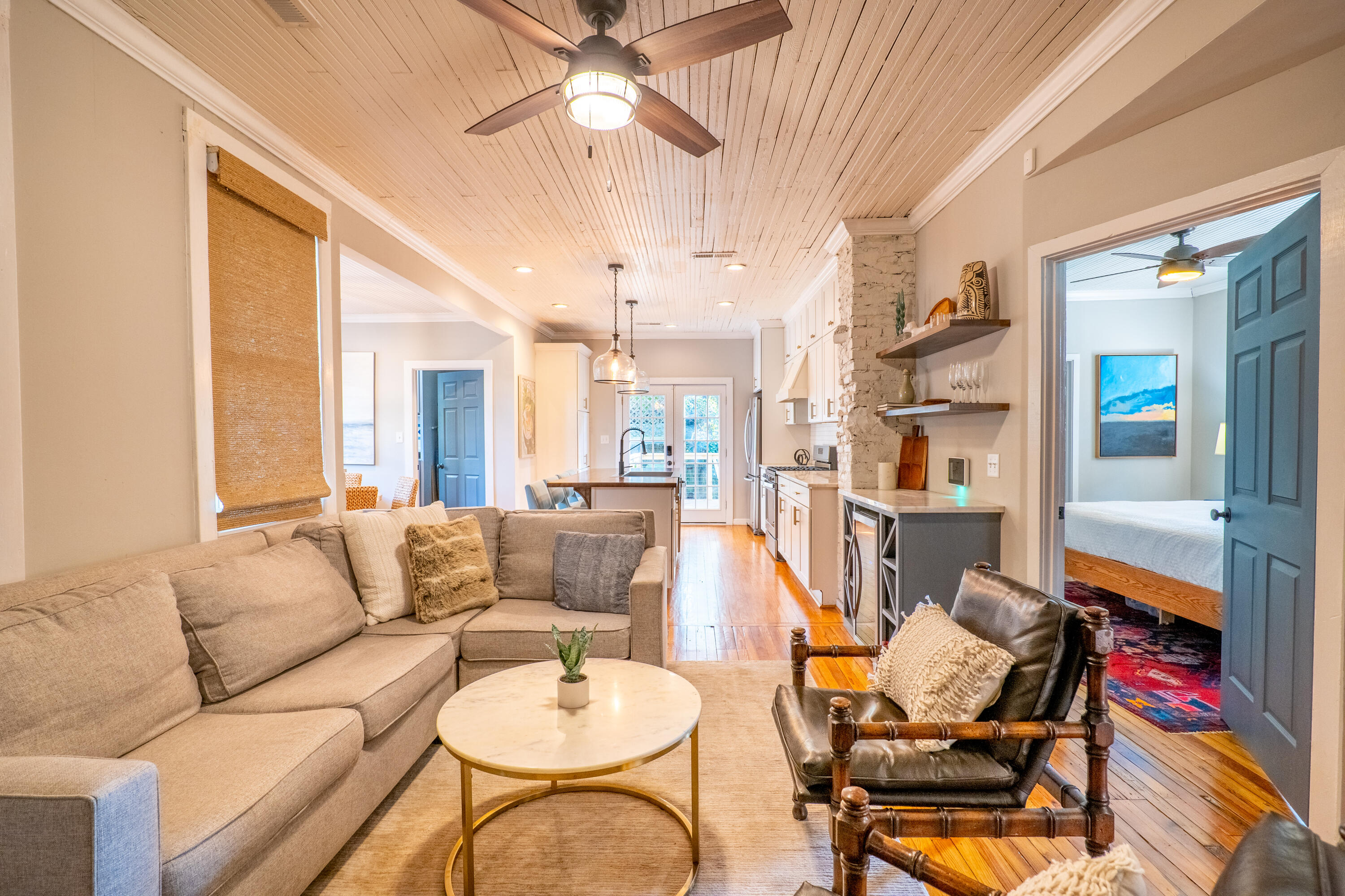 1079 Glenshaw Street