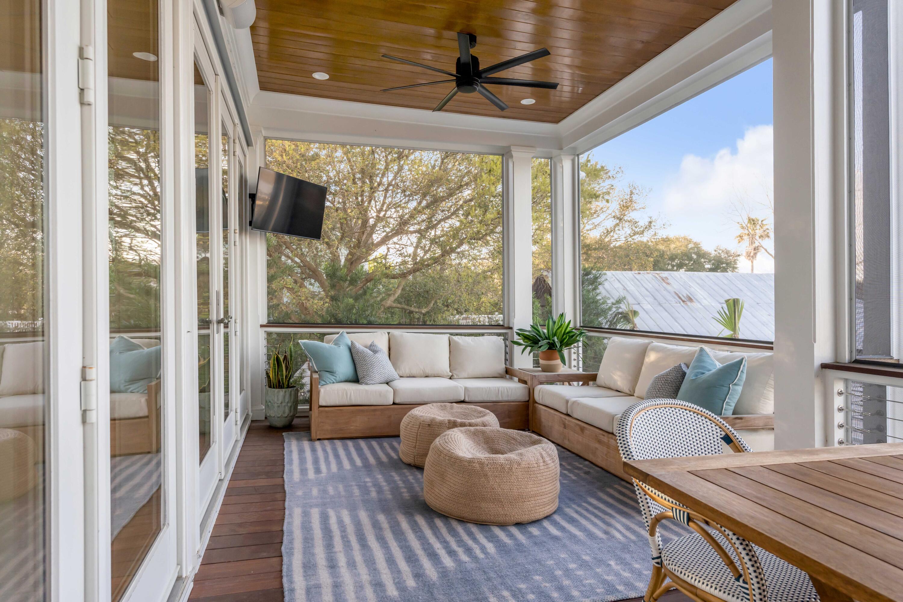 1420 Thompson Avenue