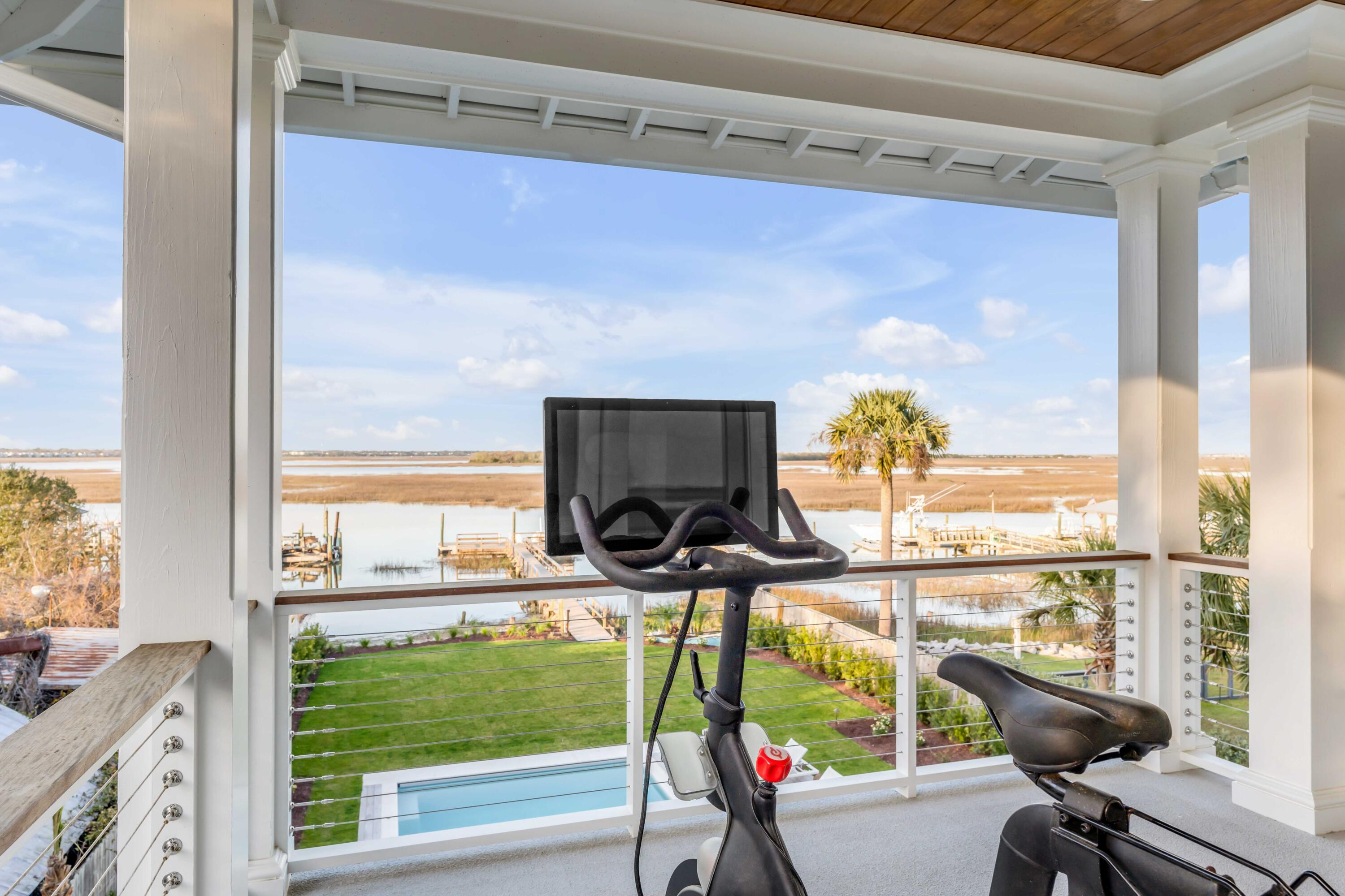 1420 Thompson Avenue