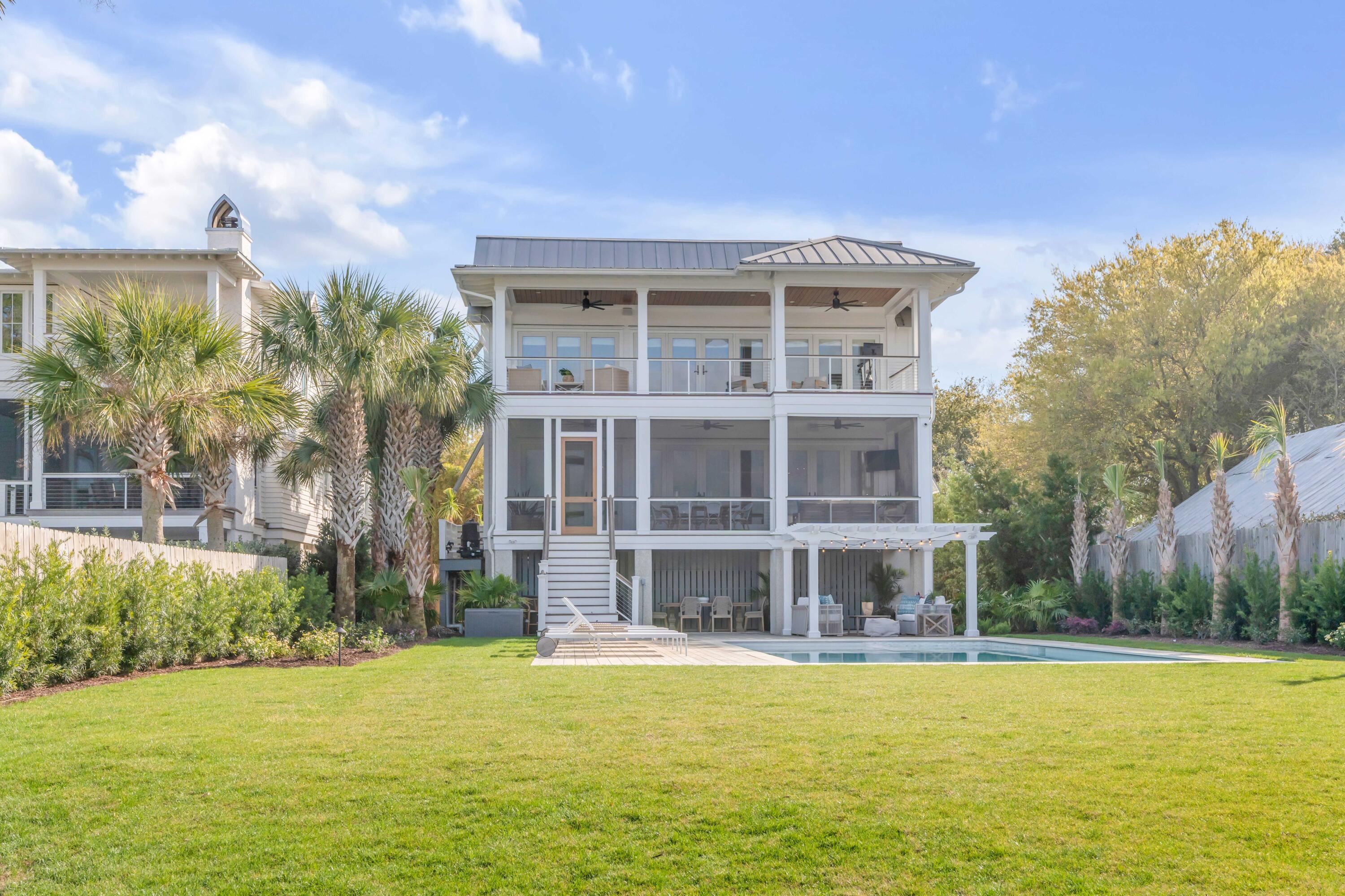 1420 Thompson Avenue