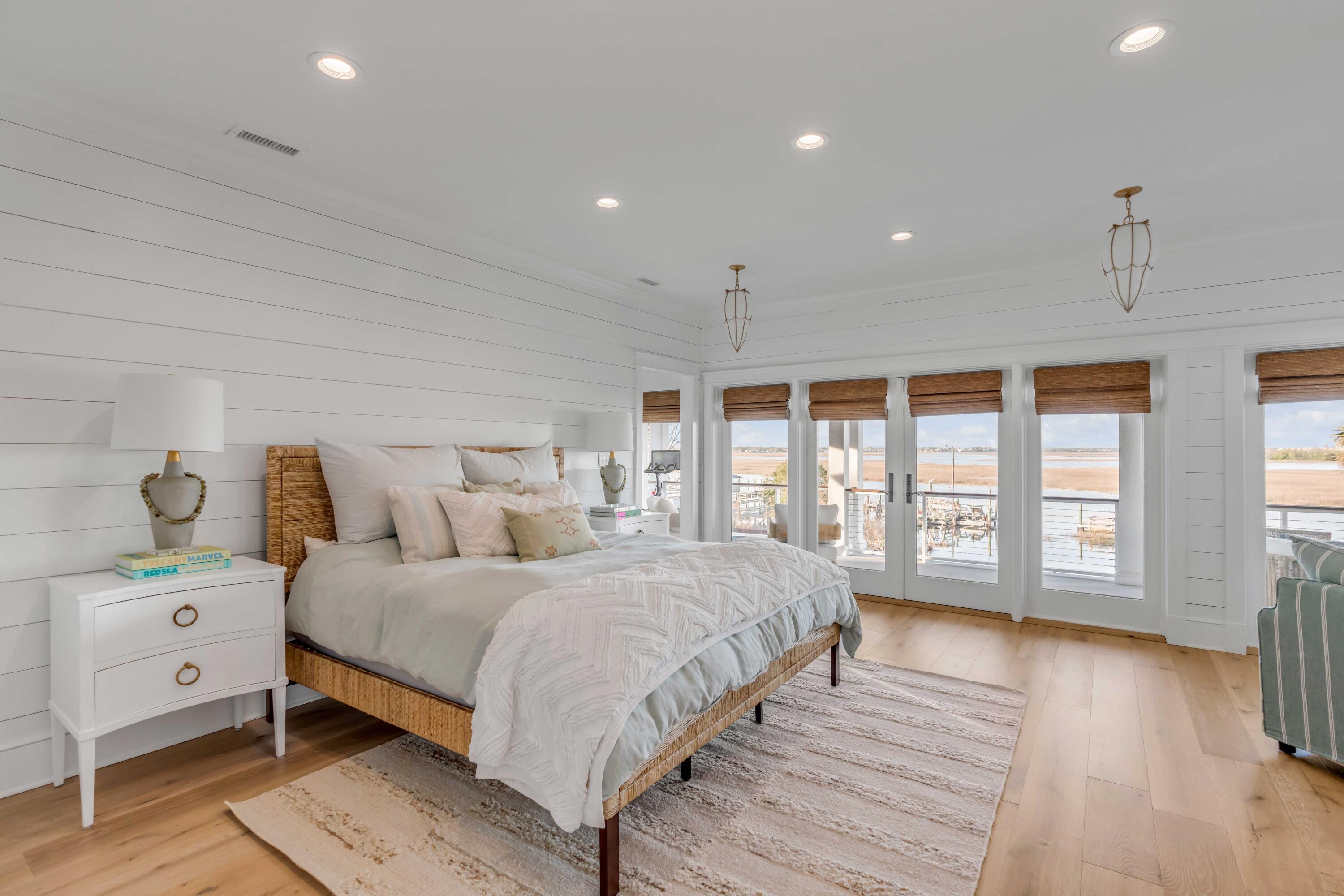 1420 Thompson Avenue