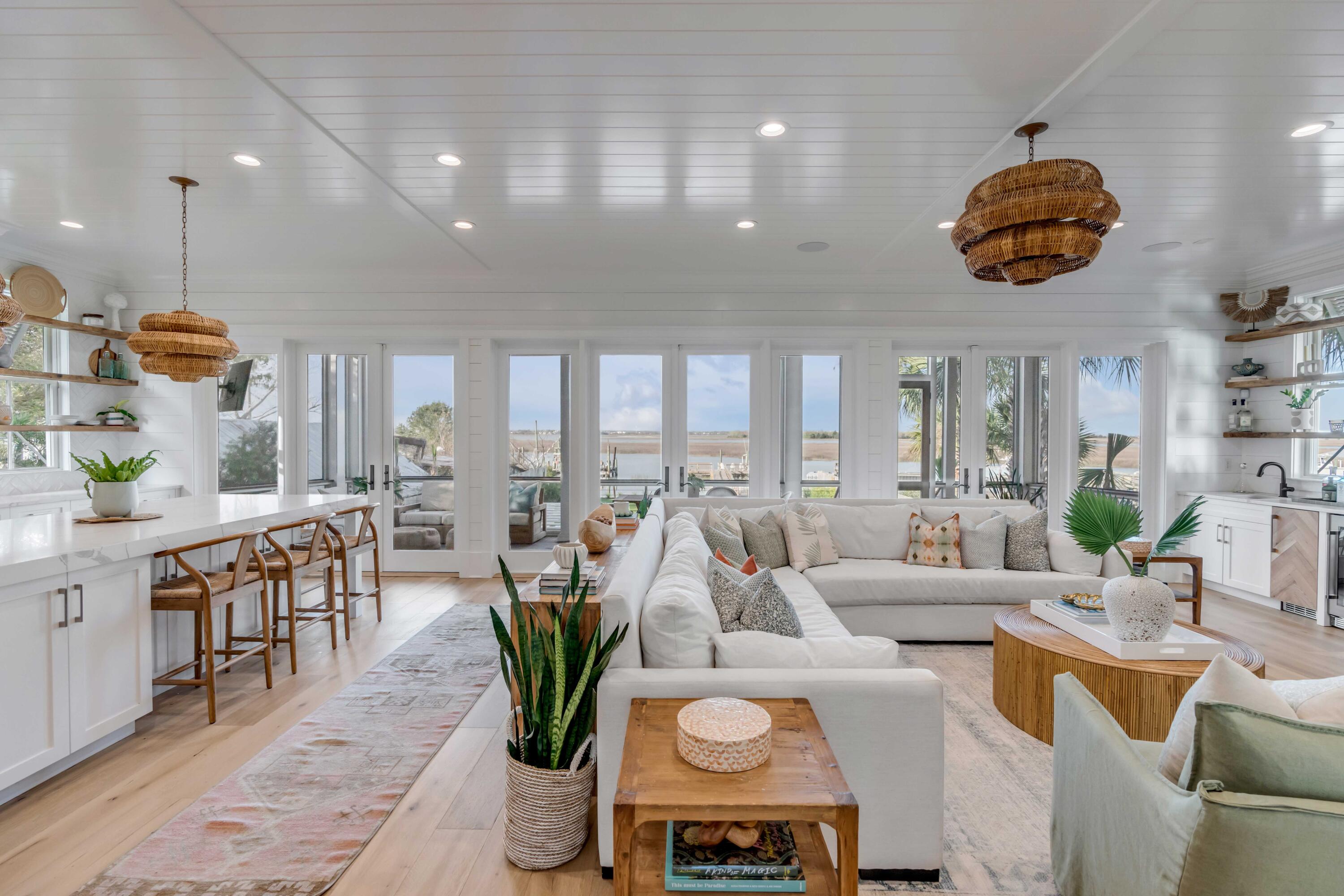 1420 Thompson Avenue