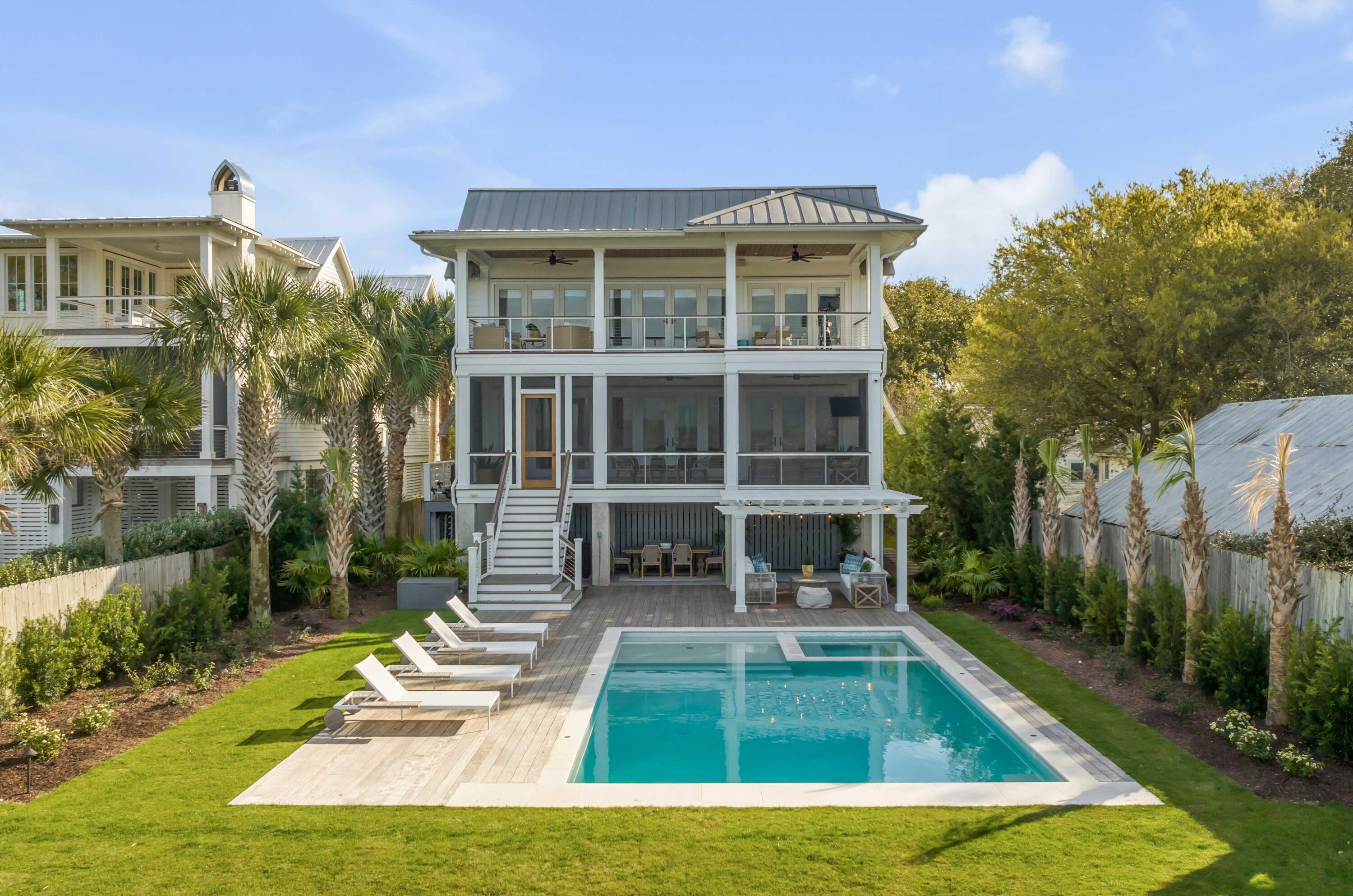 1420 Thompson Avenue