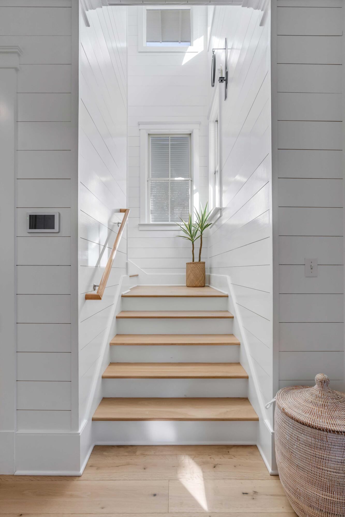 1420 Thompson Avenue