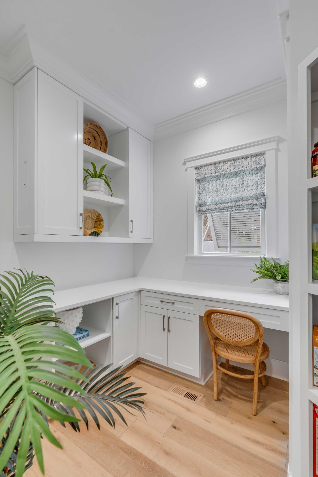 1420 Thompson Avenue