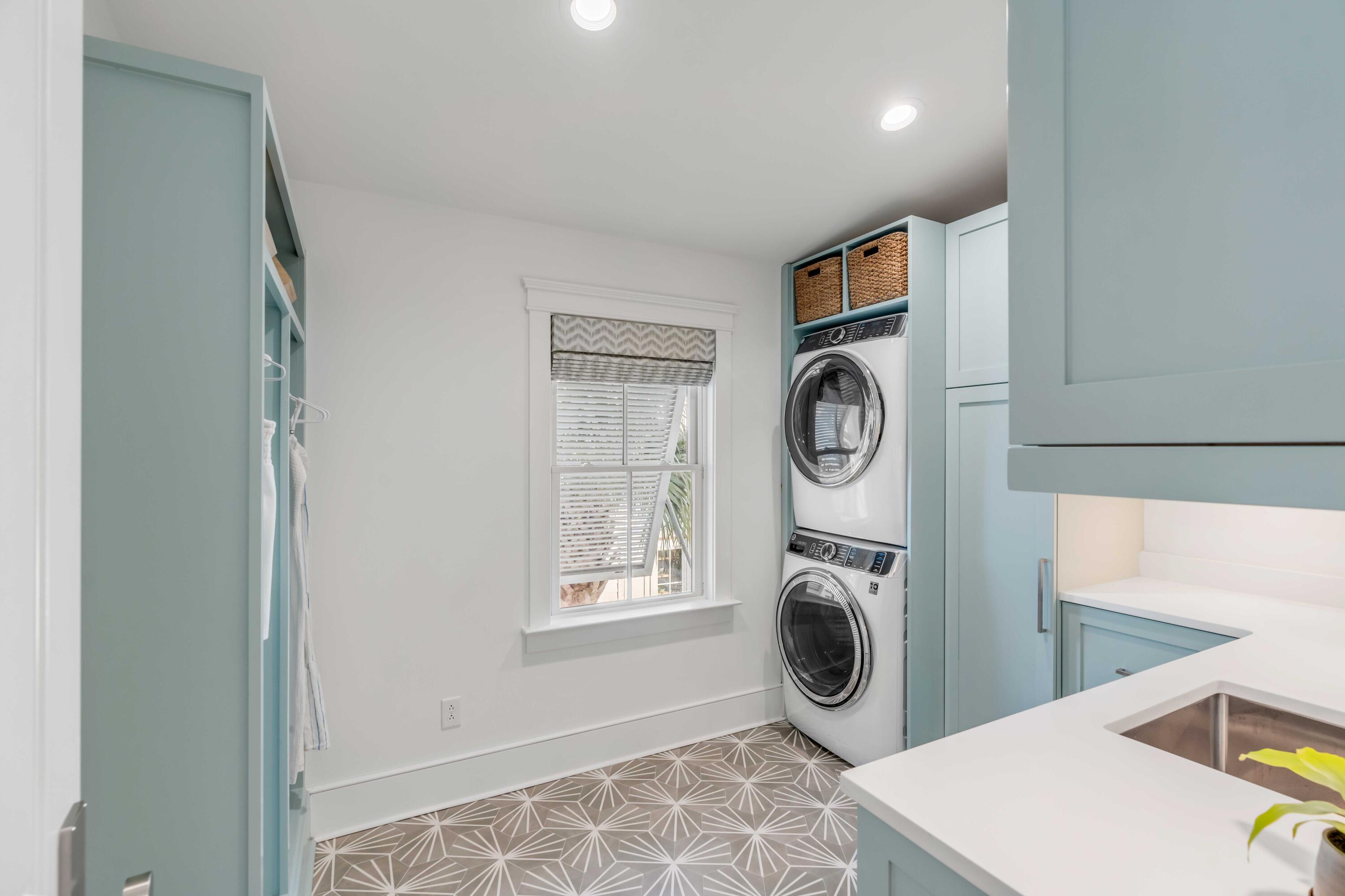 1420 Thompson Avenue