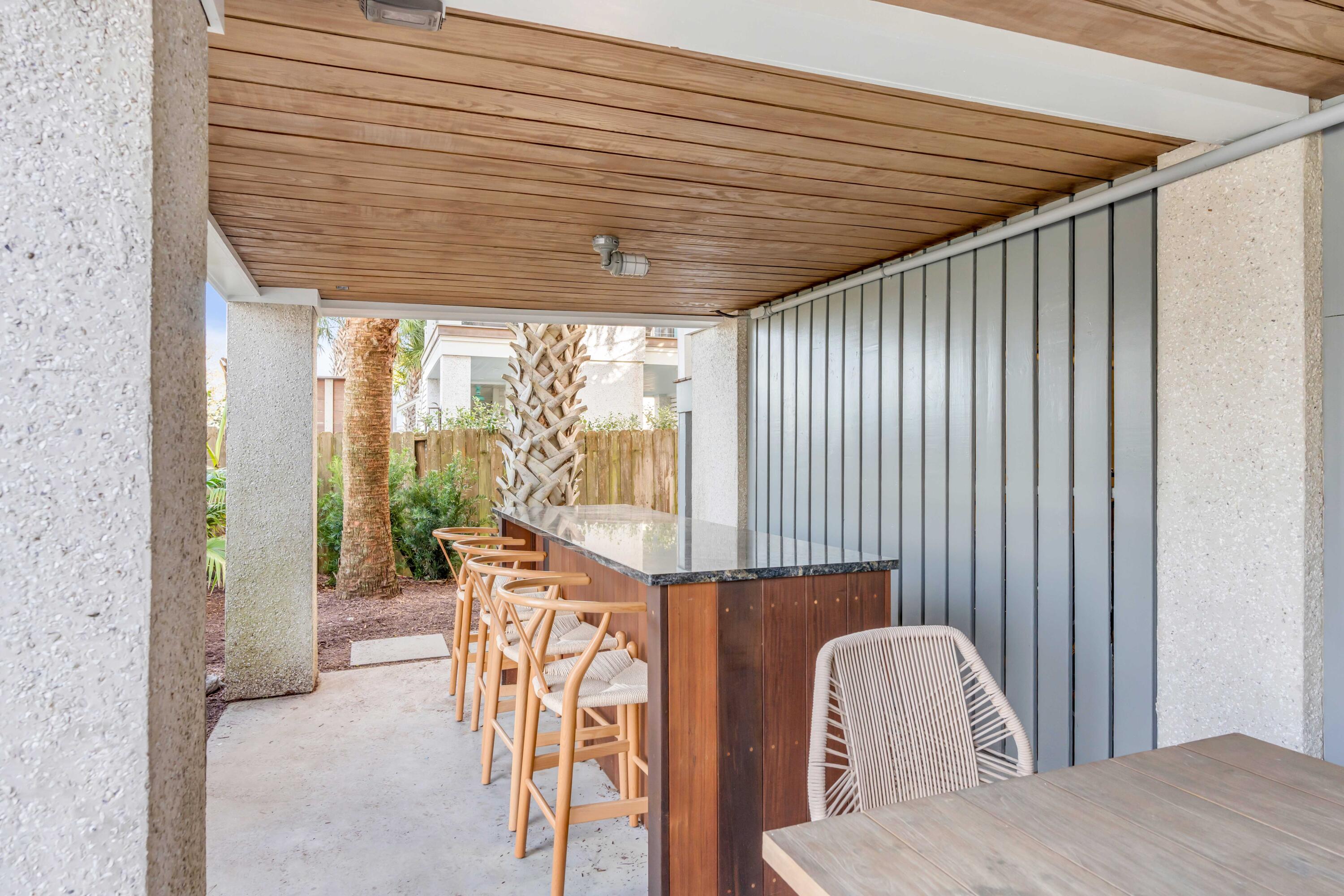 1420 Thompson Avenue