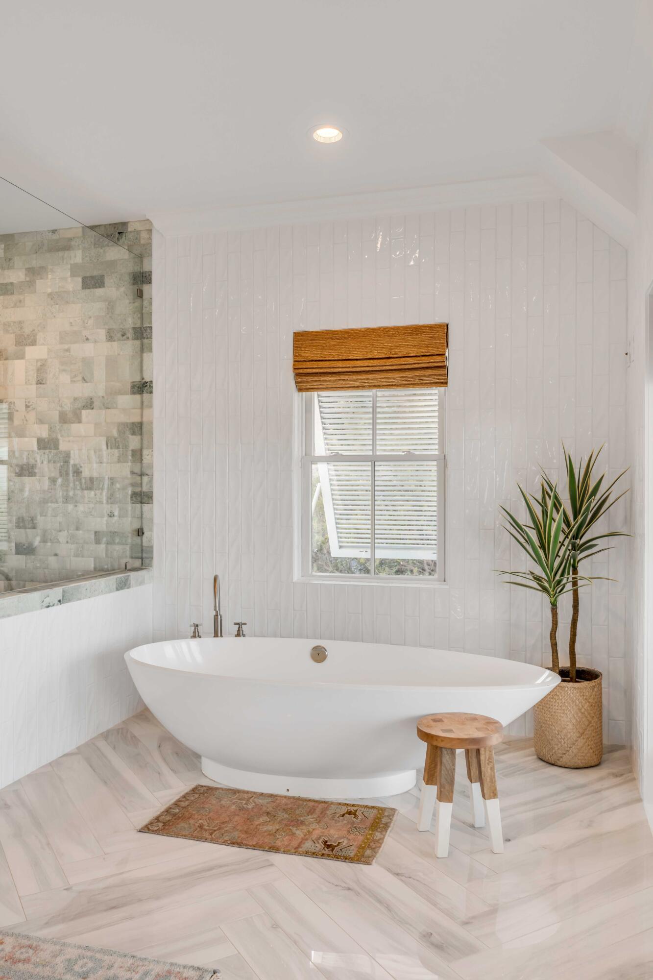 1420 Thompson Avenue