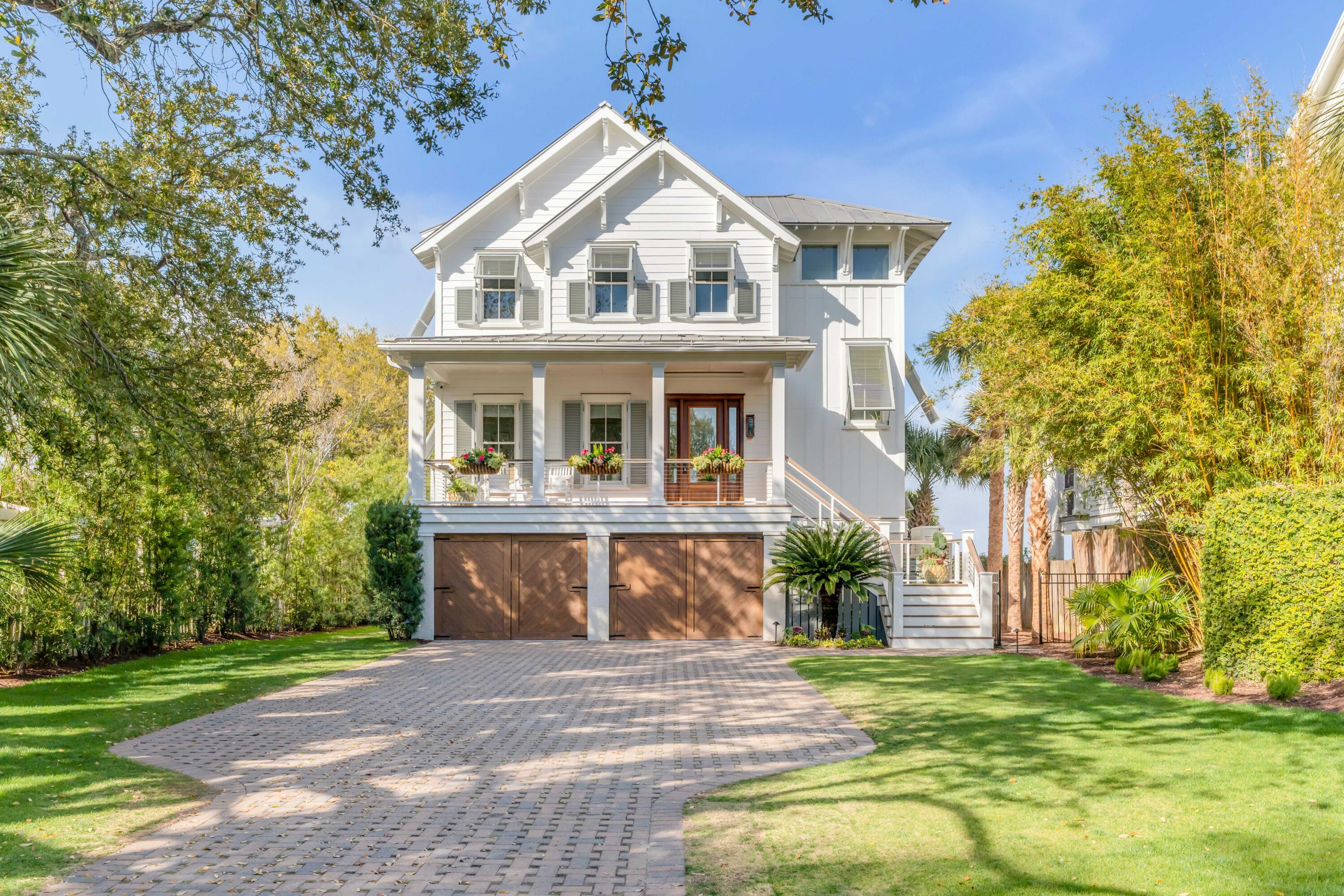 1420 Thompson Avenue